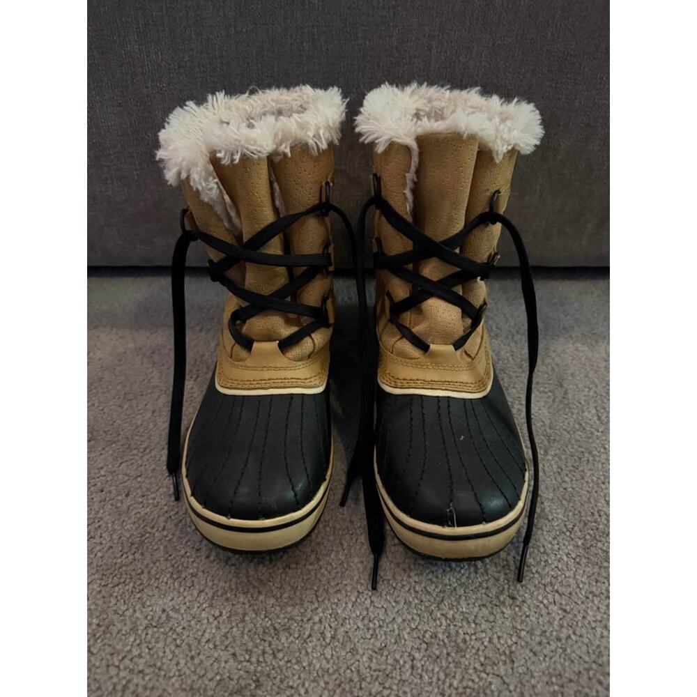 Size 8 Sorel “Tivoli” Insulated Waterproof all weather boots